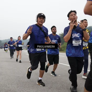 Runner Photo 7492407