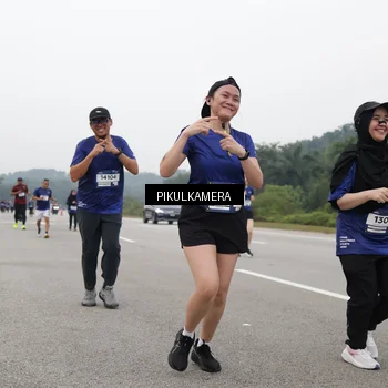 Runner Photo 7492438