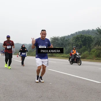 Runner Photo 7492510