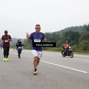 Runner Photo 7492513