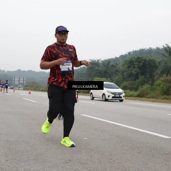 Runner Photo 7492541