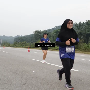 Runner Photo 7492543