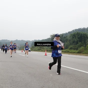 Runner Photo 7492590