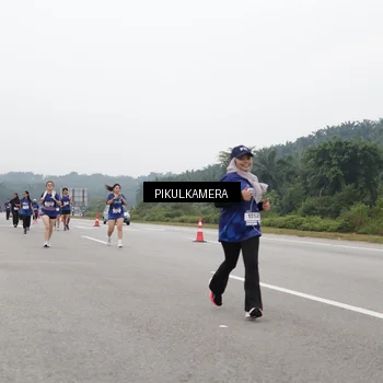 Runner Photo 7492597
