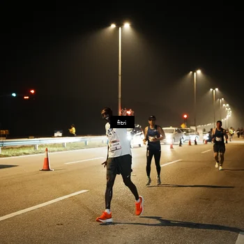 Runner Photo 7492635