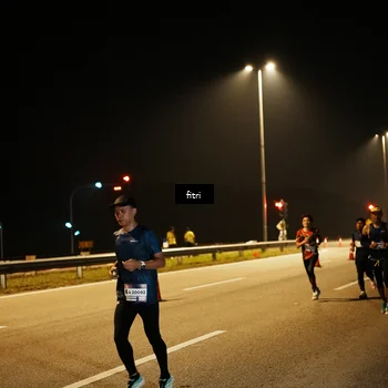 Runner Photo 7492684