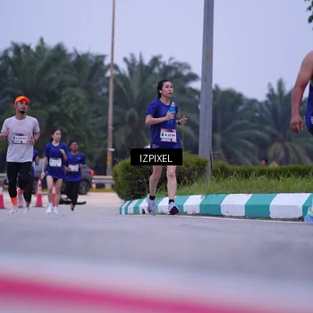 Runner Photo 7492712