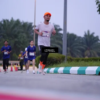 Runner Photo 7492746