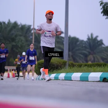 Runner Photo 7492749