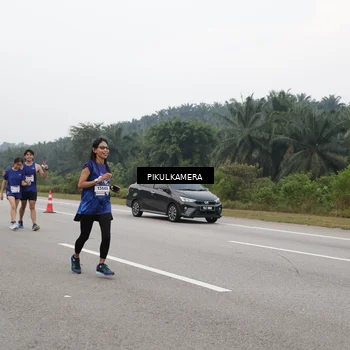Runner Photo 7492811