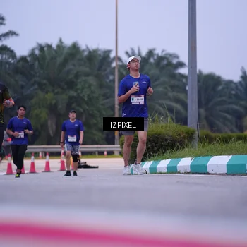 Runner Photo 7492905