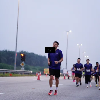 Runner Photo 7492936