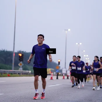 Runner Photo 7492938