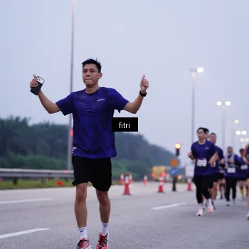 Runner Photo 7492941