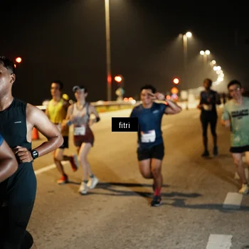Runner Photo 7493010
