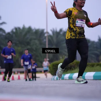 Runner Photo 7493041