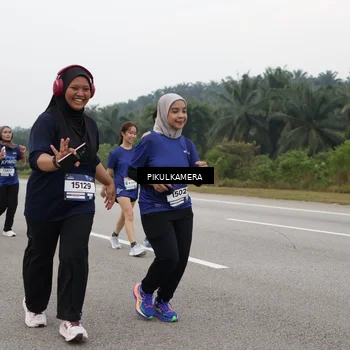 Runner Photo 7493053