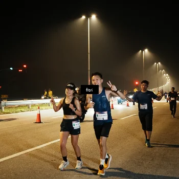 Runner Photo 7493058