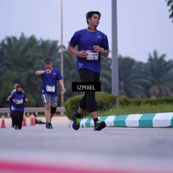 Runner Photo 7493072
