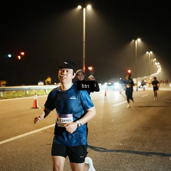 Runner Photo 7493083