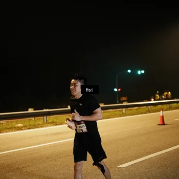 Runner Photo 7493109