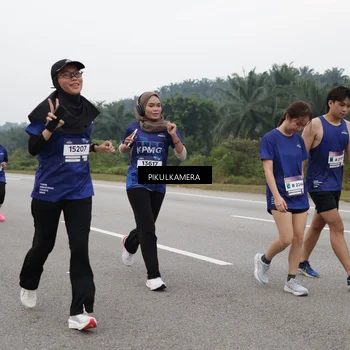 Runner Photo 7493133