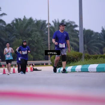 Runner Photo 7493137