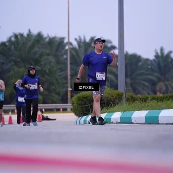 Runner Photo 7493138