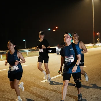 Runner Photo 7493161