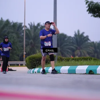 Runner Photo 7493180