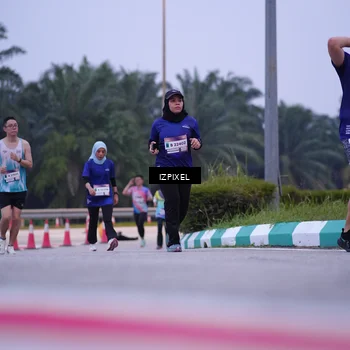Runner Photo 7493242