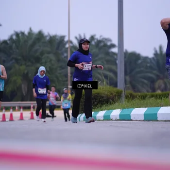 Runner Photo 7493246