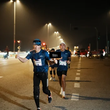 Runner Photo 7493254
