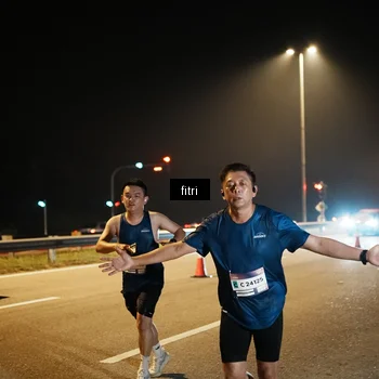 Runner Photo 7493285
