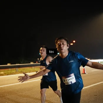 Runner Photo 7493289