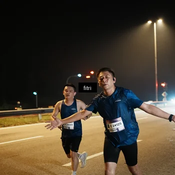 Runner Photo 7493291