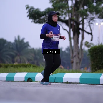 Runner Photo 7493324