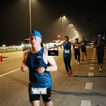 Runner Photo 7493346