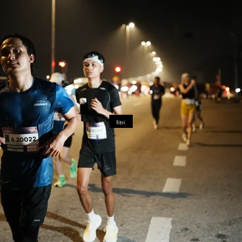 Runner Photo 7493403