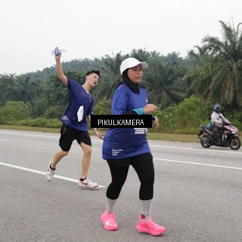 Runner Photo 7493405