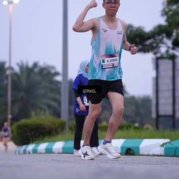 Runner Photo 7493457