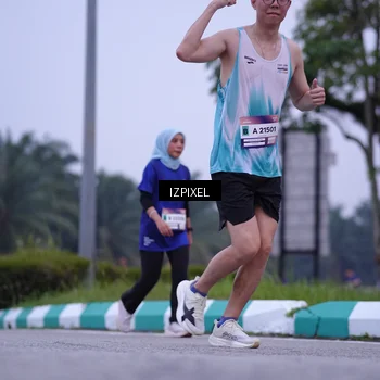 Runner Photo 7493466