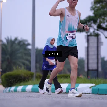 Runner Photo 7493467