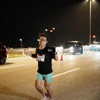 Runner Photo 7493484
