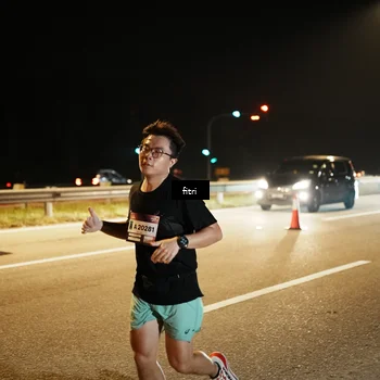 Runner Photo 7493485