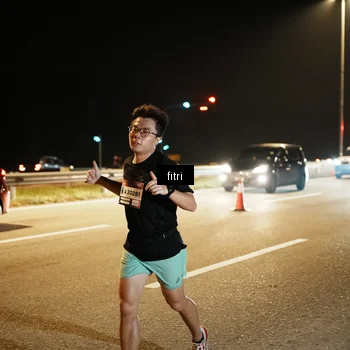 Runner Photo 7493500