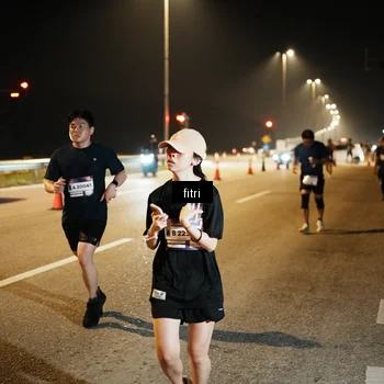 Runner Photo 7493518