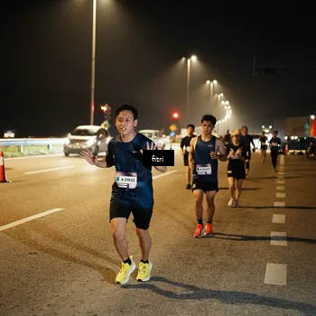 Runner Photo 7493521