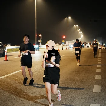 Runner Photo 7493529
