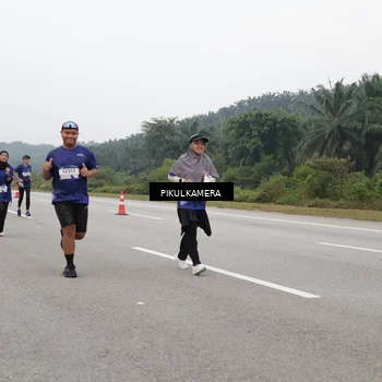Runner Photo 7493553